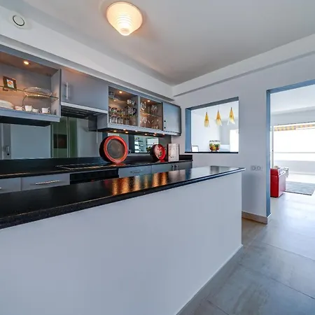 Sunny Villeneuve-Loubet