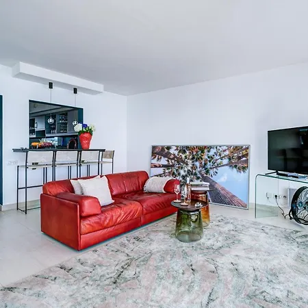 Sunny Apartment