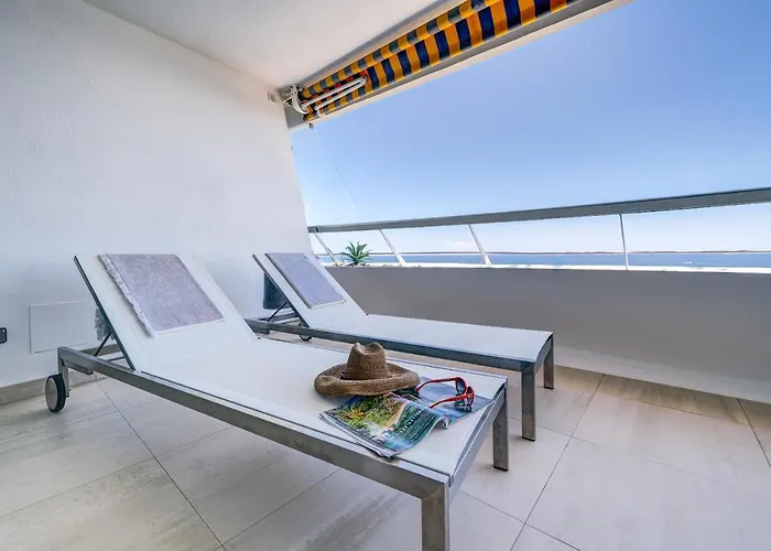 Sunny Apartment *