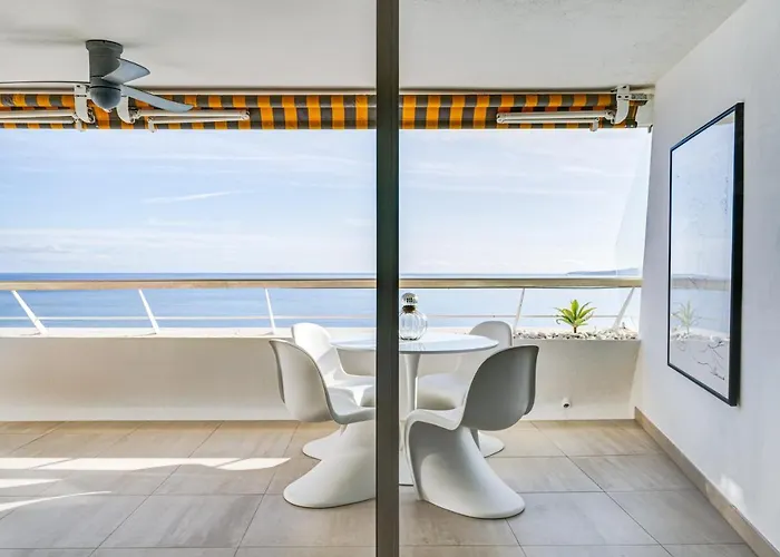 Sunny Apartment *